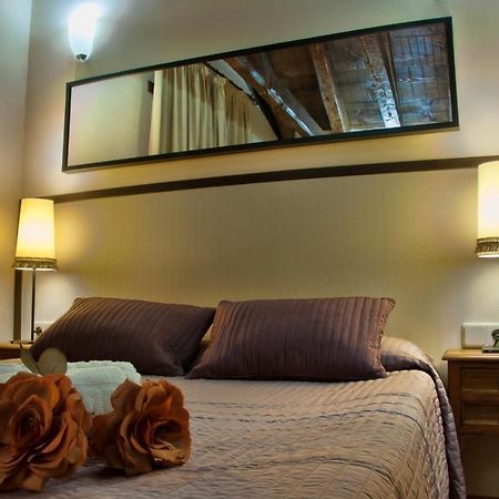 Hostal Alfonso XII Toledo Esterno foto