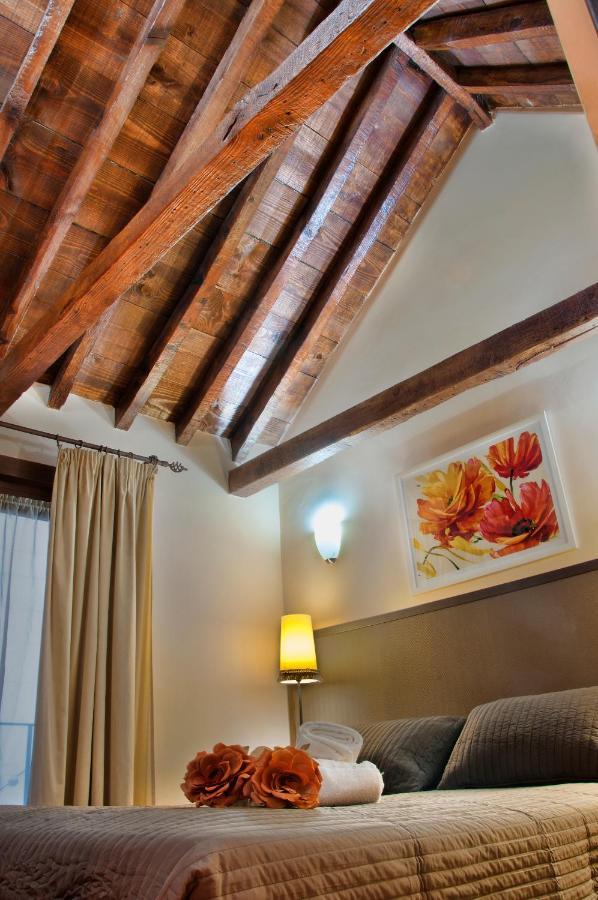 Hostal Alfonso XII Toledo Esterno foto
