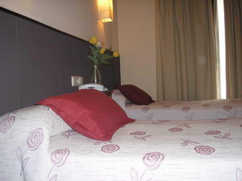 Hostal Alfonso XII Toledo Esterno foto